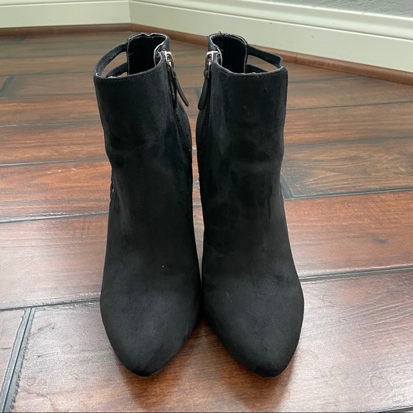 Kelly & Katie April Bootie - Picture 7 of 7